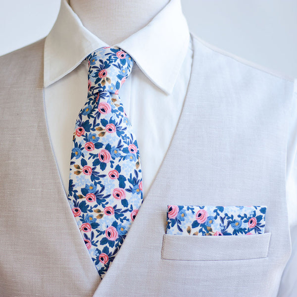 Men's Pocket Square / Rosa In Periwinkle