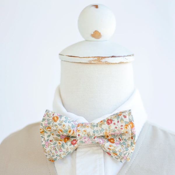 Boy's Bow Tie / Blossoms In Yellow