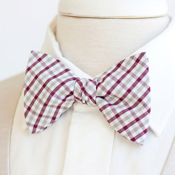 Men's Freestyle Self-Tie Bow Tie / Grey And Burgundy Plaid
