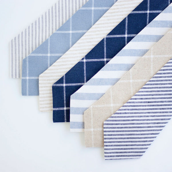 Men's Necktie / Gray Linen Stripe