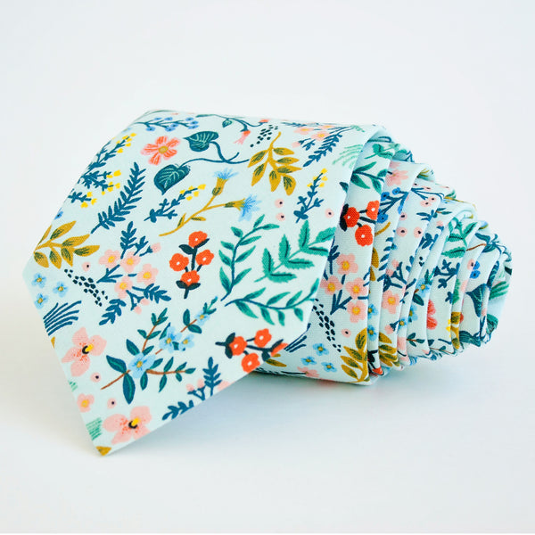 Men's Necktie / Mint Metallic Floral