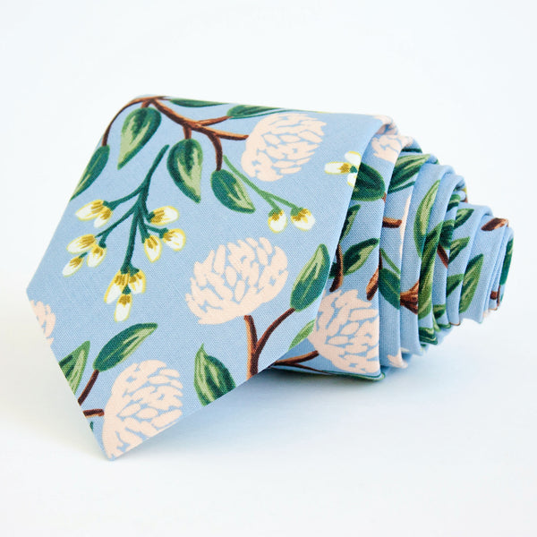 Men's Freestyle Self-Tie Bow Tie / Peonies In Dusty Blue