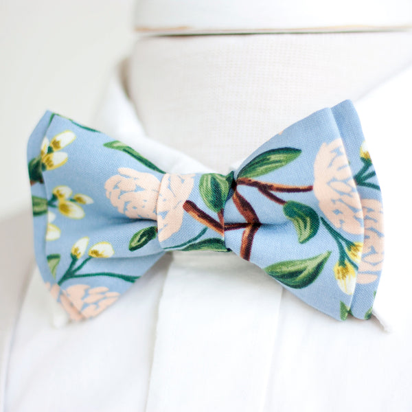 Men's Necktie / Peonies In Dusty Blue
