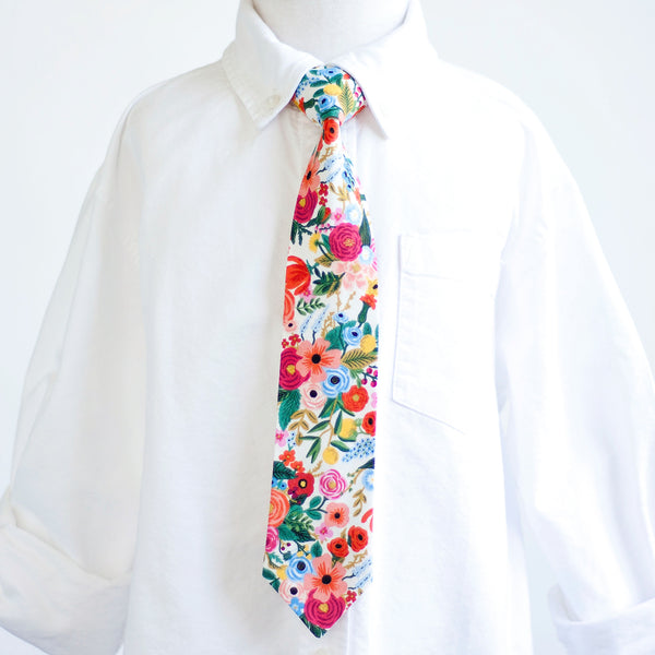 Boy's Necktie / Petite Garden Party In Cream