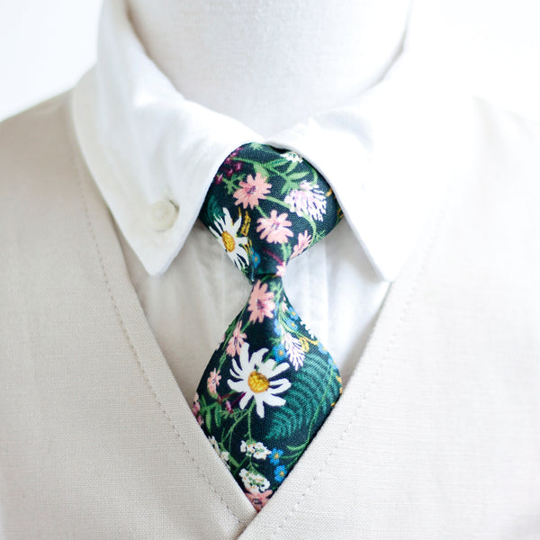 Boy's Bow Tie / Wildflowers In Hunter
