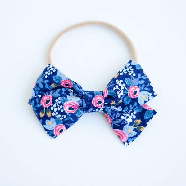 Classic Hair Bow Clip Or Headband / Rosa In Navy